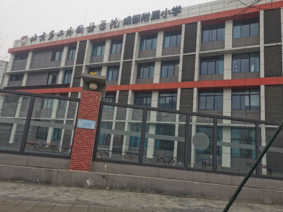 90彩板推拉窗，90彩色涂层钢板门窗生产厂家